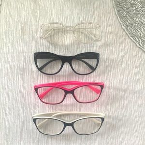 Betsey Johnson 1.50 reading glasses